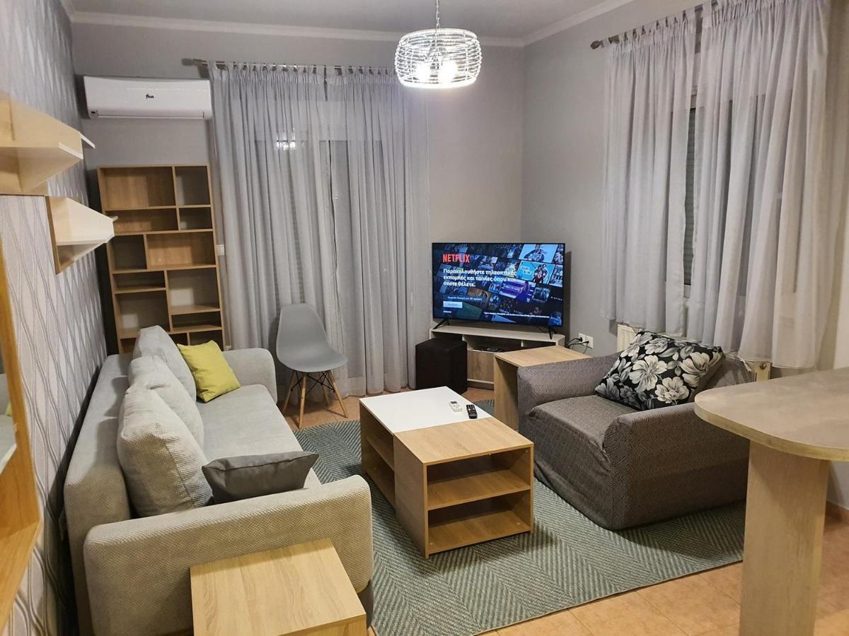 Theos Apartment アレクサンドルポリス エクステリア 写真