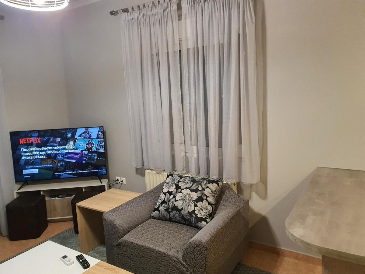 Theos Apartment アレクサンドルポリス エクステリア 写真