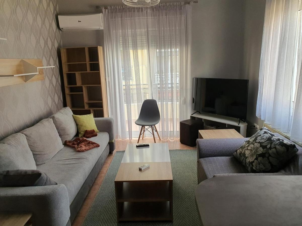 Theos Apartment アレクサンドルポリス エクステリア 写真