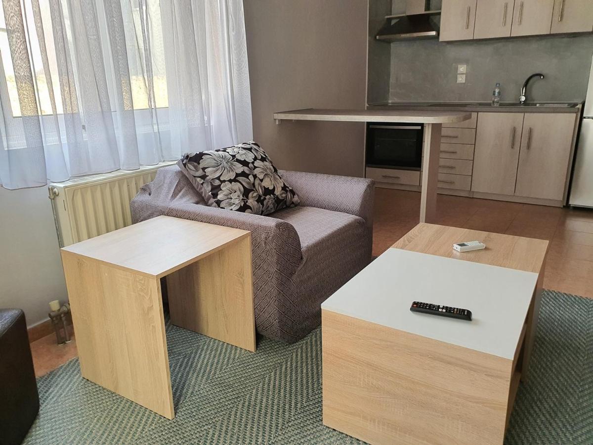 Theos Apartment アレクサンドルポリス エクステリア 写真