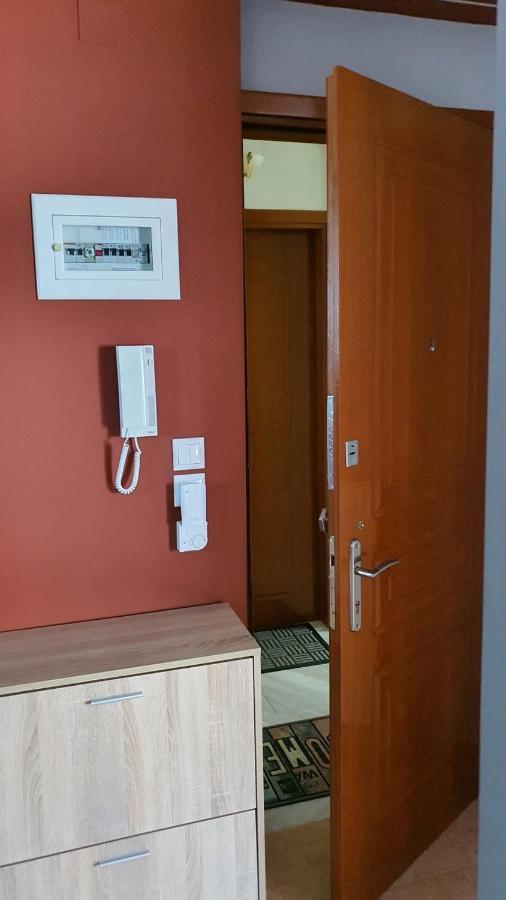 Theos Apartment アレクサンドルポリス エクステリア 写真