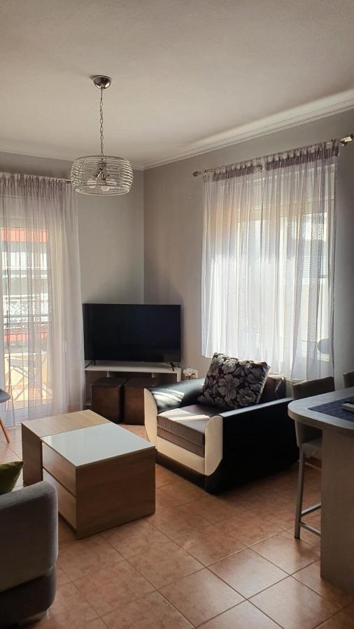 Theos Apartment アレクサンドルポリス エクステリア 写真