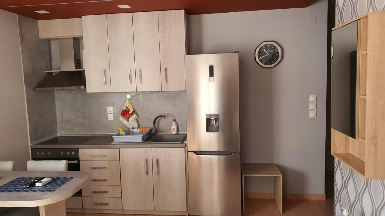 Theos Apartment アレクサンドルポリス エクステリア 写真